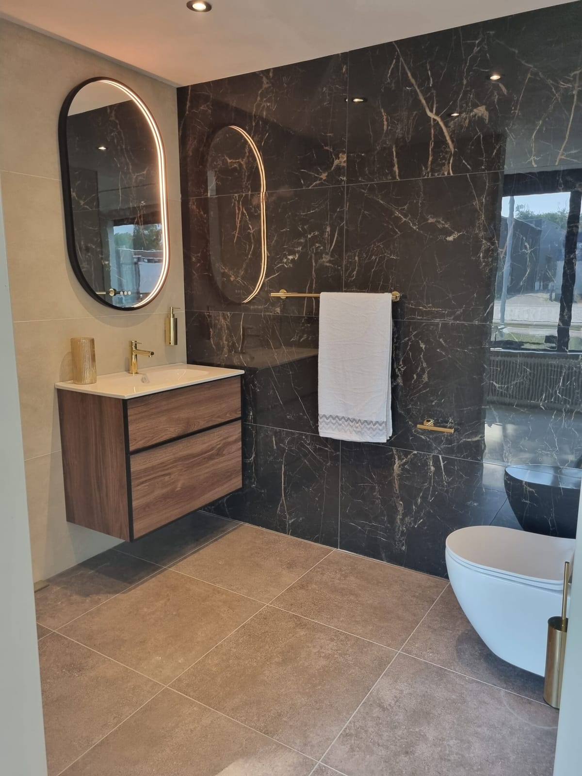 In onze showroom — foto 6